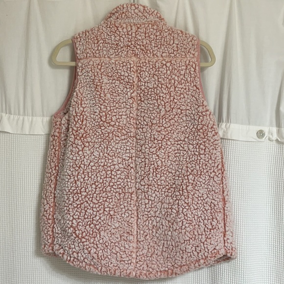 Soft Pink Faux Fur Vest - Picture 5 of 5